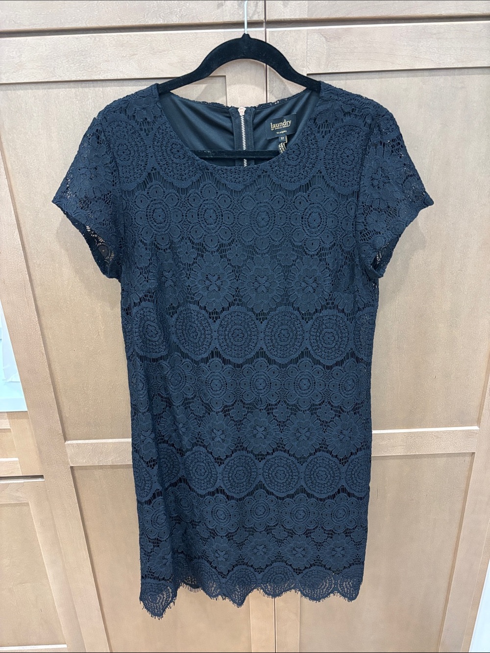 Laundry by Shelli Segal Black Floral Lace Shift Dress